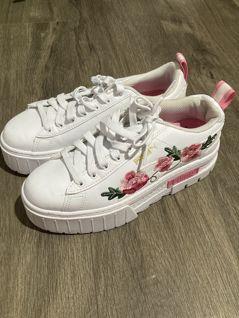 PUMA Platform Shoes Womens Size 6.5 White Floral Embroidered Pink Lace-Up Casual